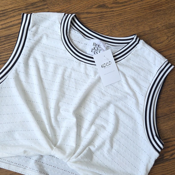 Crop Top - Picture 2 of 4